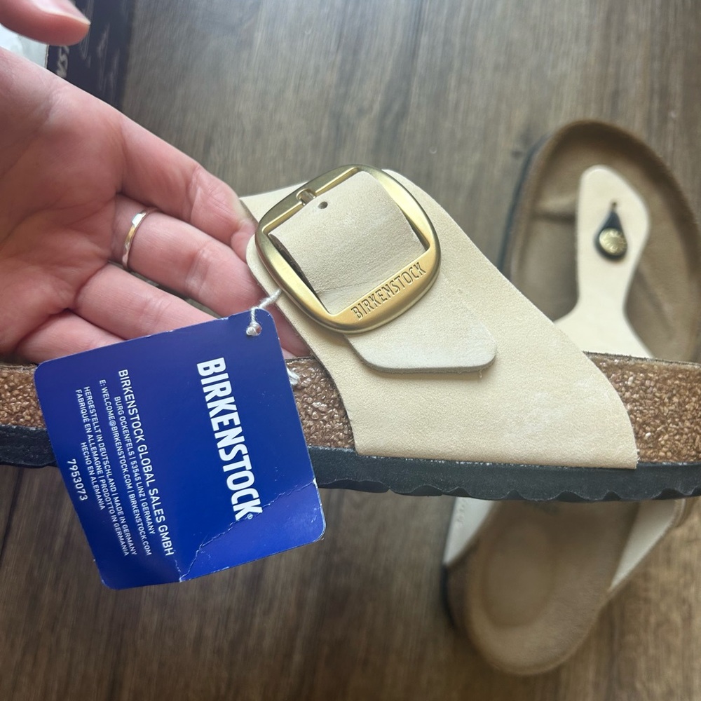 NWT Birkenstock Gizeh Big Buckle Sandals